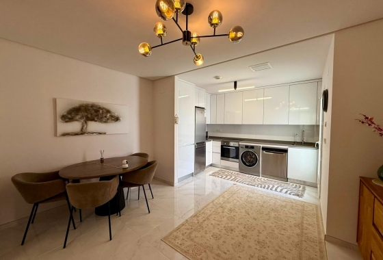 Resale - Apartment / flat - Torrevieja - aguas nuevas