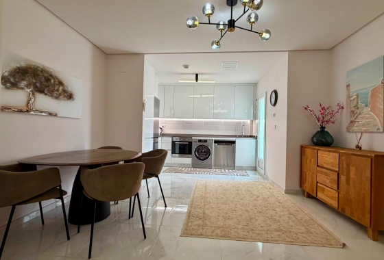 Resale - Apartment / flat - Torrevieja - aguas nuevas