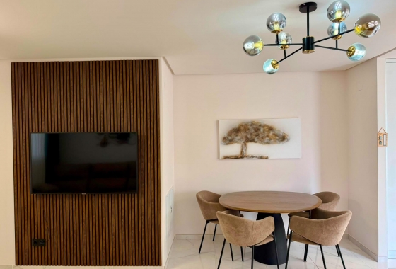 Resale - Apartment / flat - Torrevieja - aguas nuevas
