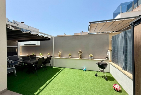 Resale - Apartment / flat - Torrevieja - aguas nuevas