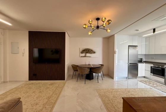 Resale - Apartment / flat - Torrevieja - aguas nuevas