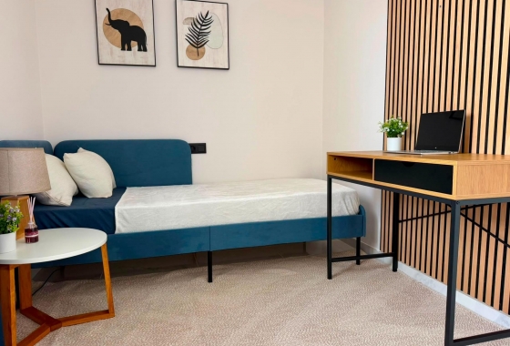 Resale - Apartment / flat - Torrevieja - aguas nuevas