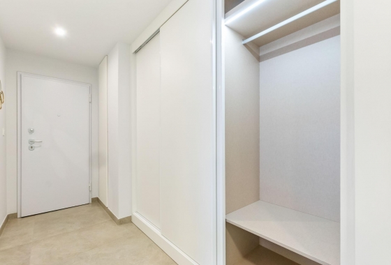 Resale - Apartment / flat - Torrevieja - Playa del Cura