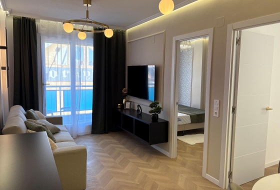 Resale - Apartment / flat - Torrevieja - Playa del Cura
