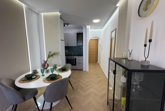 Resale - Apartment / flat - Torrevieja - Playa del Cura