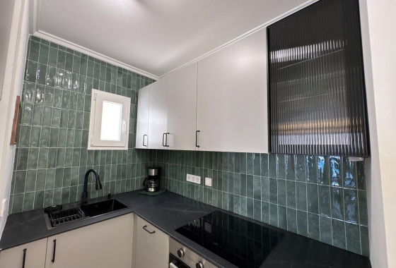 Resale - Apartment / flat - Torrevieja - Playa del Cura