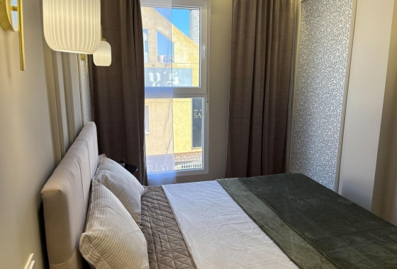 Resale - Apartment / flat - Torrevieja - Playa del Cura