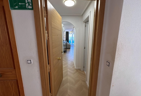 Resale - Apartment / flat - Torrevieja - Playa del Cura