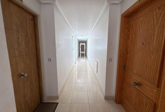 Resale - Apartment / flat - Torrevieja - Playa del Cura