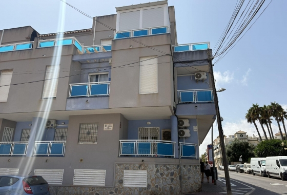 Resale - Apartment / flat - Torrevieja - Playa del Cura