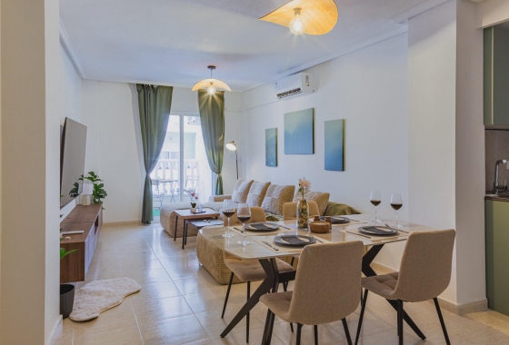 Resale - Apartment / flat - Torrevieja - Playa del Cura