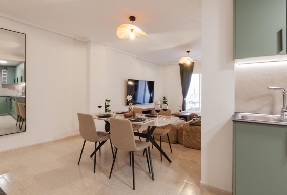 Resale - Apartment / flat - Torrevieja - Playa del Cura