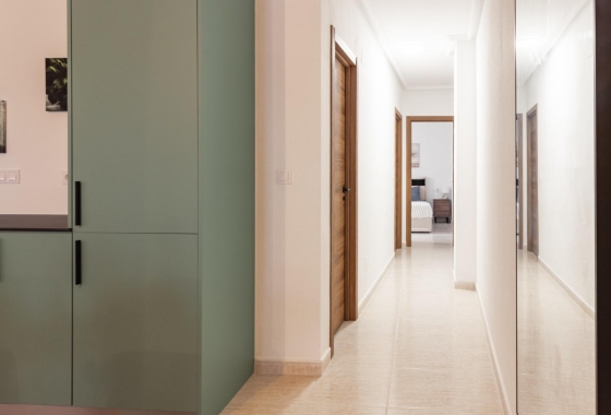 Resale - Apartment / flat - Torrevieja - Playa del Cura