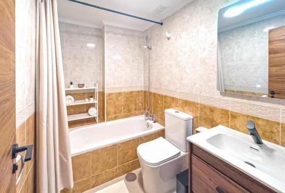 Resale - Apartment / flat - Torrevieja - Playa del Cura