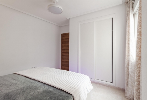 Resale - Apartment / flat - Torrevieja - Playa del Cura