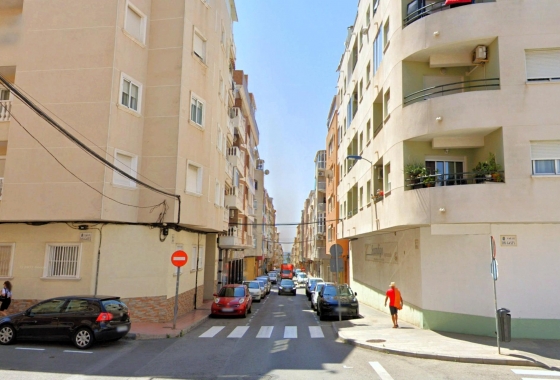 Resale - Apartment / flat - Torrevieja - Playa del Cura
