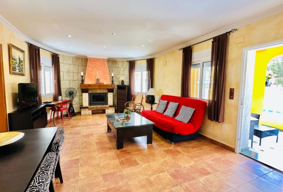 Перепродажа - Вилла - Orihuela - Urb. Montepinar