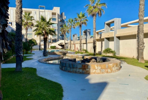 Resale - Apartment / flat - Torrevieja - Torre La Mata
