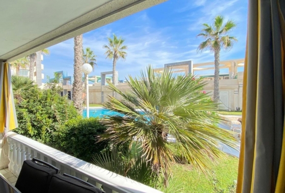 Resale - Apartment / flat - Torrevieja - Torre La Mata