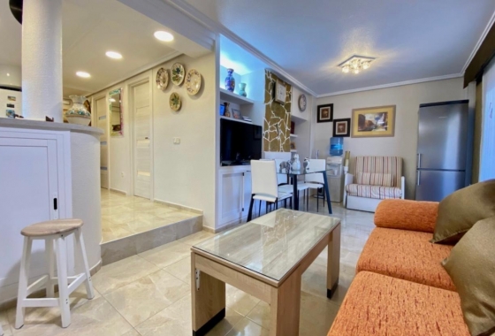 Resale - Apartment / flat - Torrevieja - Torre La Mata