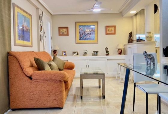 Resale - Apartment / flat - Torrevieja - Torre La Mata