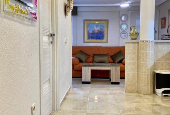 Resale - Apartment / flat - Torrevieja - Torre La Mata