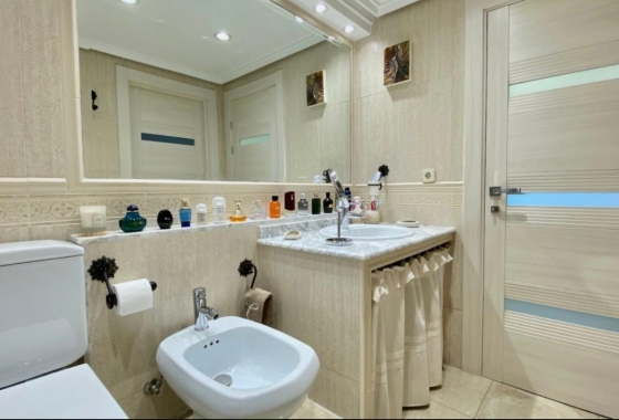 Resale - Apartment / flat - Torrevieja - Torre La Mata