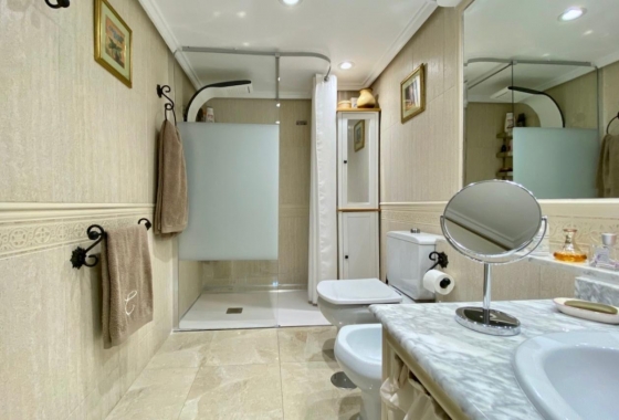 Resale - Apartment / flat - Torrevieja - Torre La Mata
