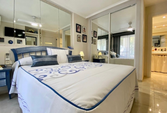 Resale - Apartment / flat - Torrevieja - Torre La Mata
