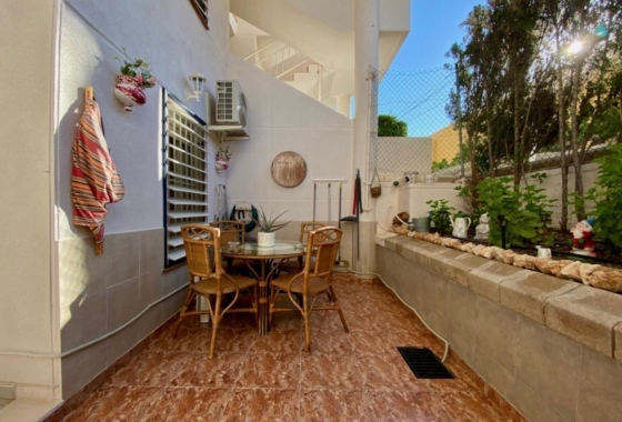 Resale - Apartment / flat - Torrevieja - Torre La Mata