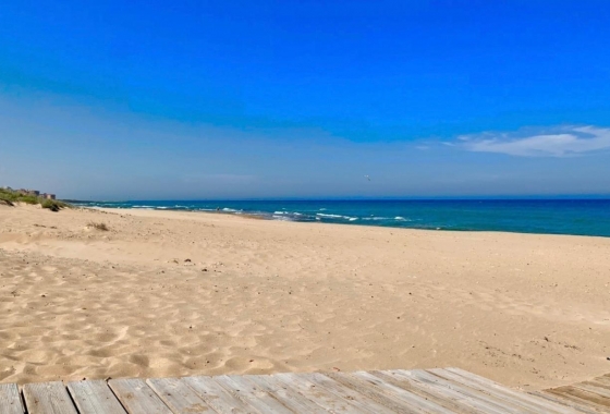Resale - Apartment / flat - Torrevieja - Torre La Mata