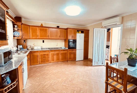 Resale - Apartment / flat - Torrevieja - Centro
