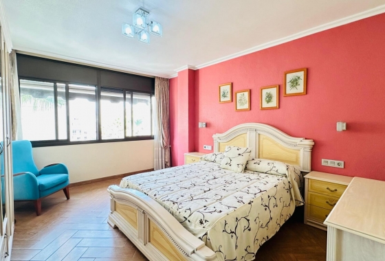 Resale - Apartment / flat - Torrevieja - Centro