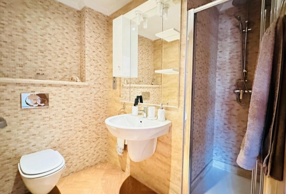 Resale - Apartment / flat - Torrevieja - Centro