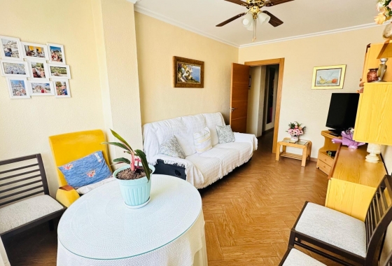 Resale - Apartment / flat - Torrevieja - Centro