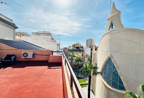 Resale - Apartment / flat - Torrevieja - Centro