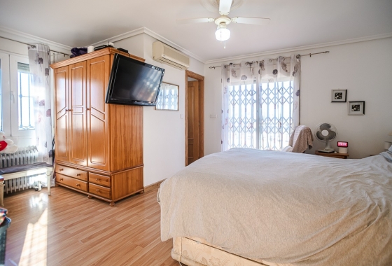 Resale - Villa - Torrevieja - Costa Blanca