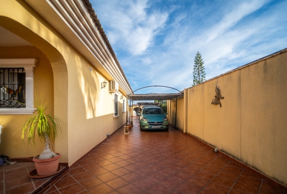 Resale - Villa - Torrevieja - Costa Blanca