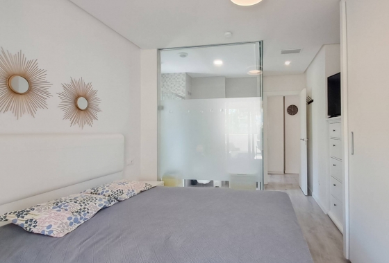 Resale - Apartment / flat - Orihuela Costa - Los Dolses