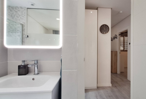 Resale - Apartment / flat - Orihuela Costa - Los Dolses