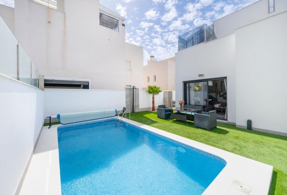 Resale - Villa - Torrevieja - Costa Blanca
