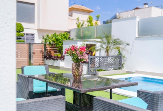 Resale - Villa - Torrevieja - Costa Blanca