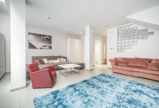 Resale - Villa - Torrevieja - Costa Blanca