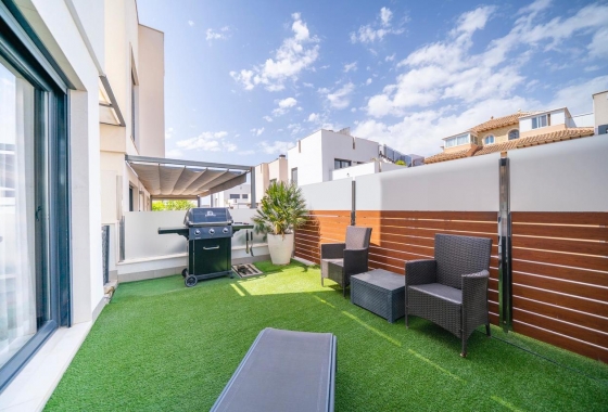Resale - Villa - Torrevieja - Costa Blanca