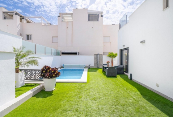 Resale - Villa - Torrevieja - Costa Blanca