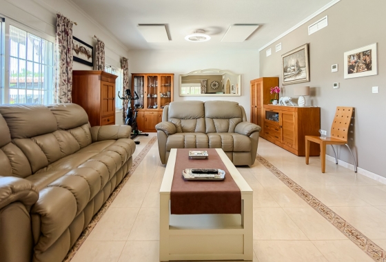 Resale - Villa - Catral - Costa Blanca