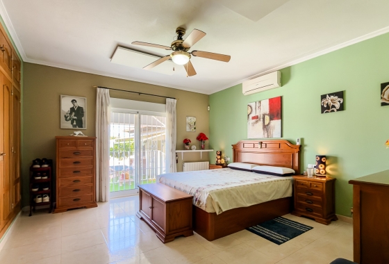 Resale - Villa - Catral - Costa Blanca