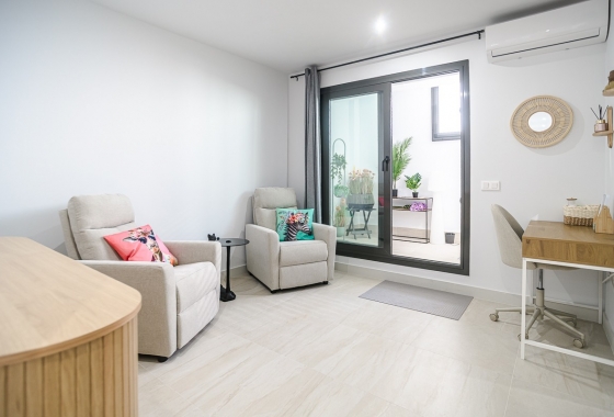 Resale - Apartment / flat - Torrevieja - Costa Blanca