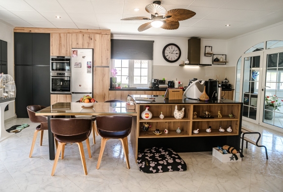 Resale - Villa - La Marina - Costa Blanca
