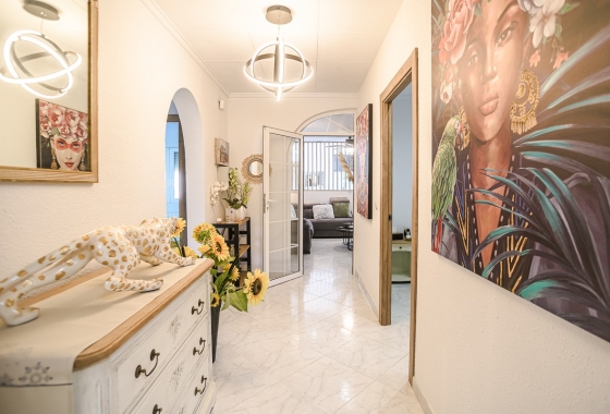 Resale - Villa - La Marina - Costa Blanca